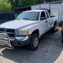2005 Dodge Dakota 4 X4