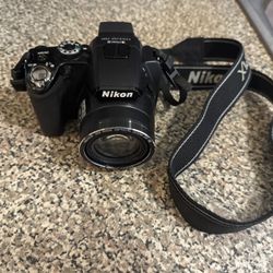 MOVING SALE Nikon CoolPix P100 Camera 4.6-120mm