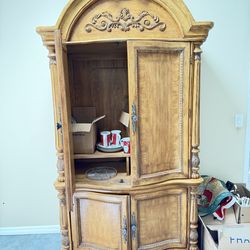 Solid wood cabinet