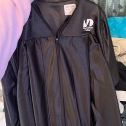 mdc college graduation gown 