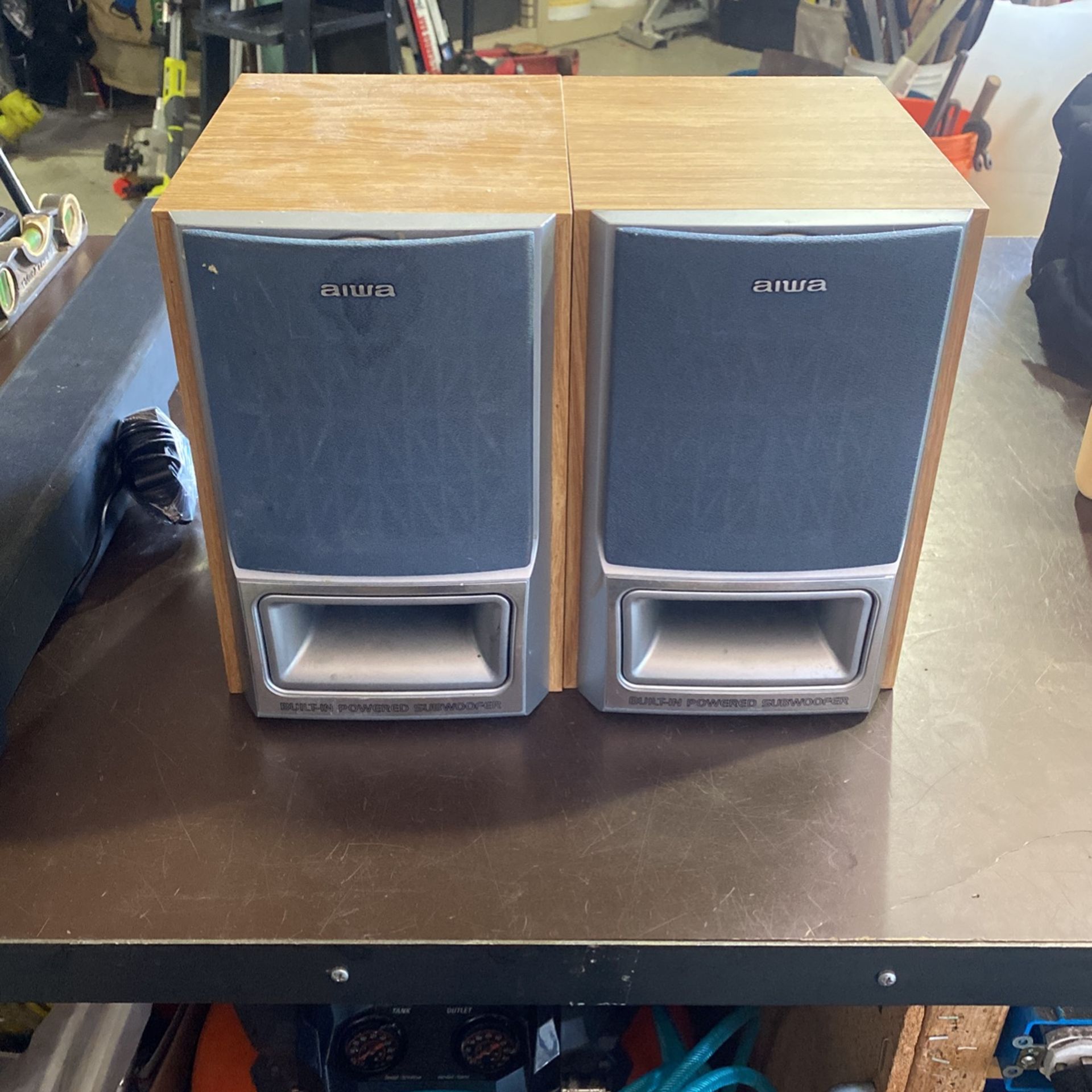 Aiwa Bookshelf Speakers (27867) Alpha Pawn