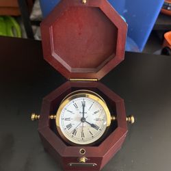 Bolivia Clock