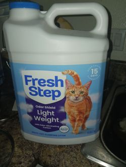 Kitty litter 1/2 jug full