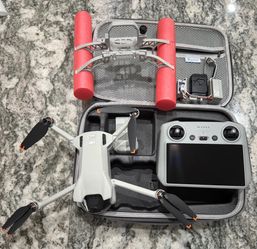 DJI Mini 3 (DJI RC), Lightweight 3x Mechanical Gimbal Drones with Camera for Adults 4K, 38-min Flight Time, up to 32800ft (10km) Video Transmission, V