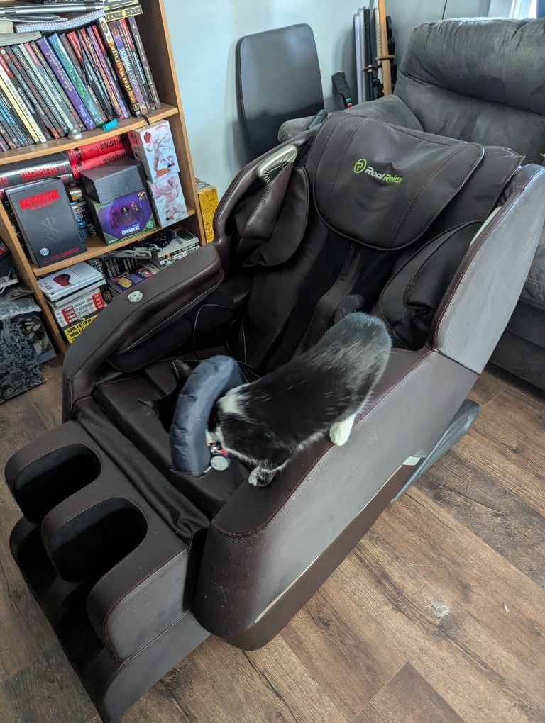 Real Relax Massage Chair