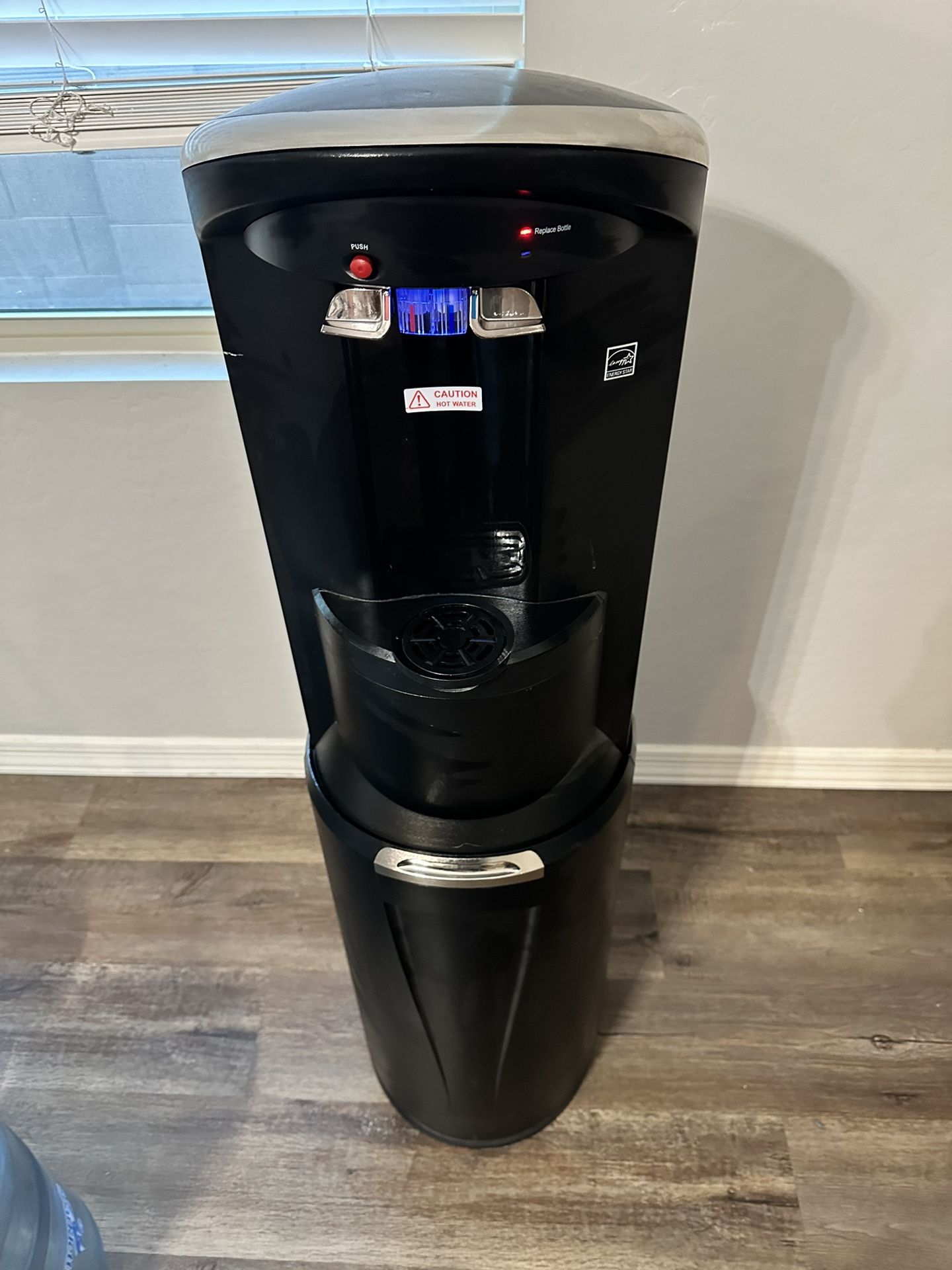 Water Dispenser 