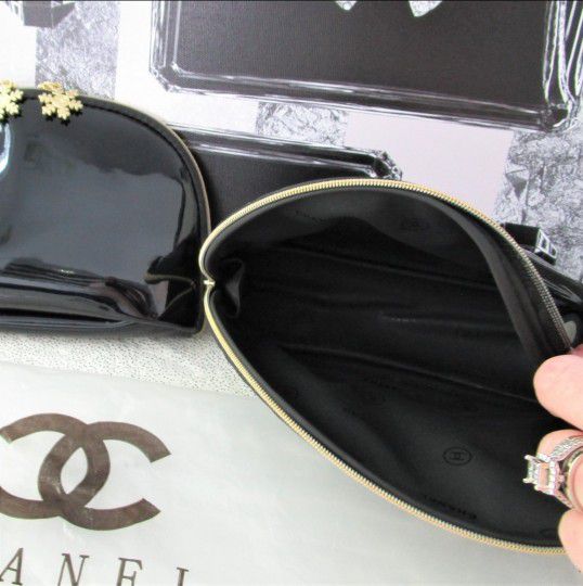 Chanel VIP Black Wallet + Chanel Phone Case Bag for Sale in New York, NY -  OfferUp