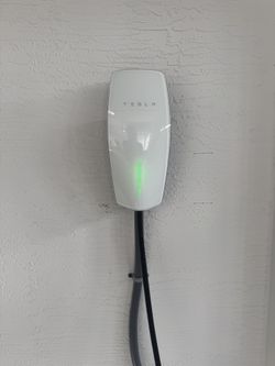 Tesla Charger 