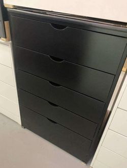Five Drawers Dresser
