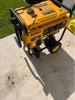Dewalt PMC168000 DXGNR8000 8000 Watt Portable Gas Generator w/ CO-Protect
