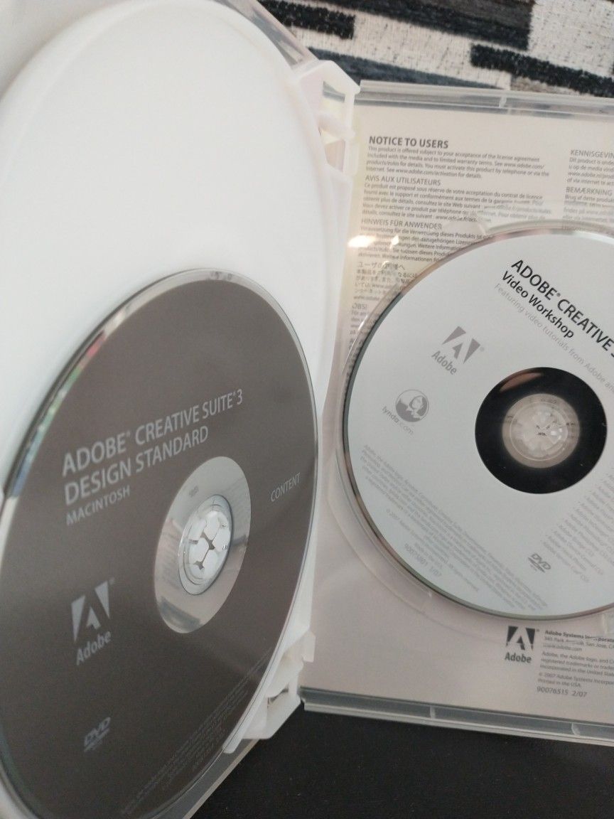 Adobe Creative Suite 3 - Mac Photosop CS3 -Acrobat 8 Professional- InDesign CS3 -Illustrater CS3