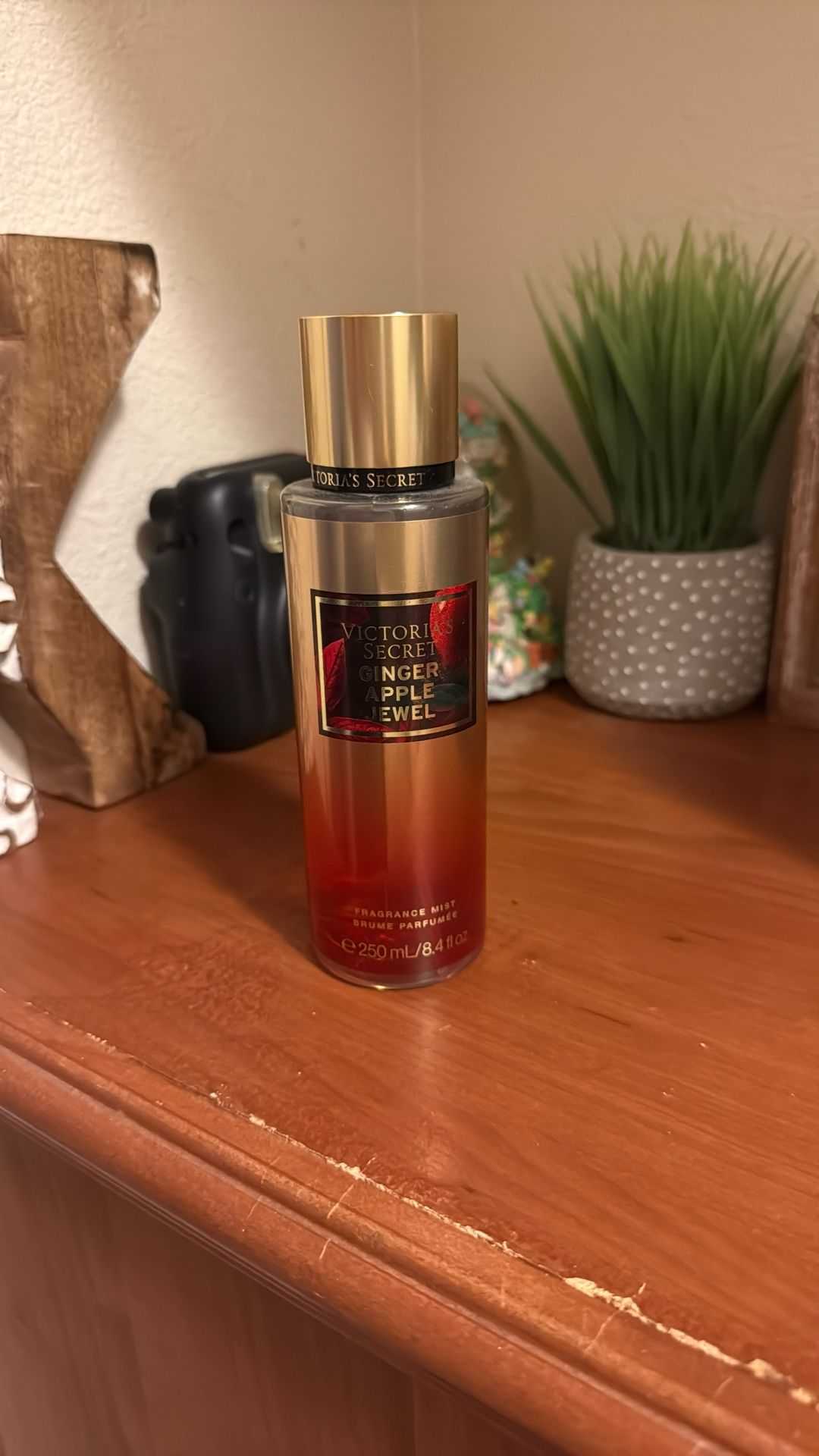 “ Ginger Apple Jewel” Fragrance Missed Victoria’s Secret