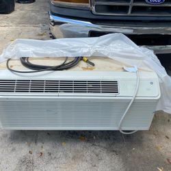 GE air conditioning unit 12000 BTU 220v