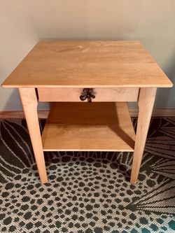 PENDING Maple wood accent table