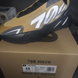 YEEZY 700 MNVN Honey