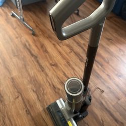 Eureka hard floor cleaner