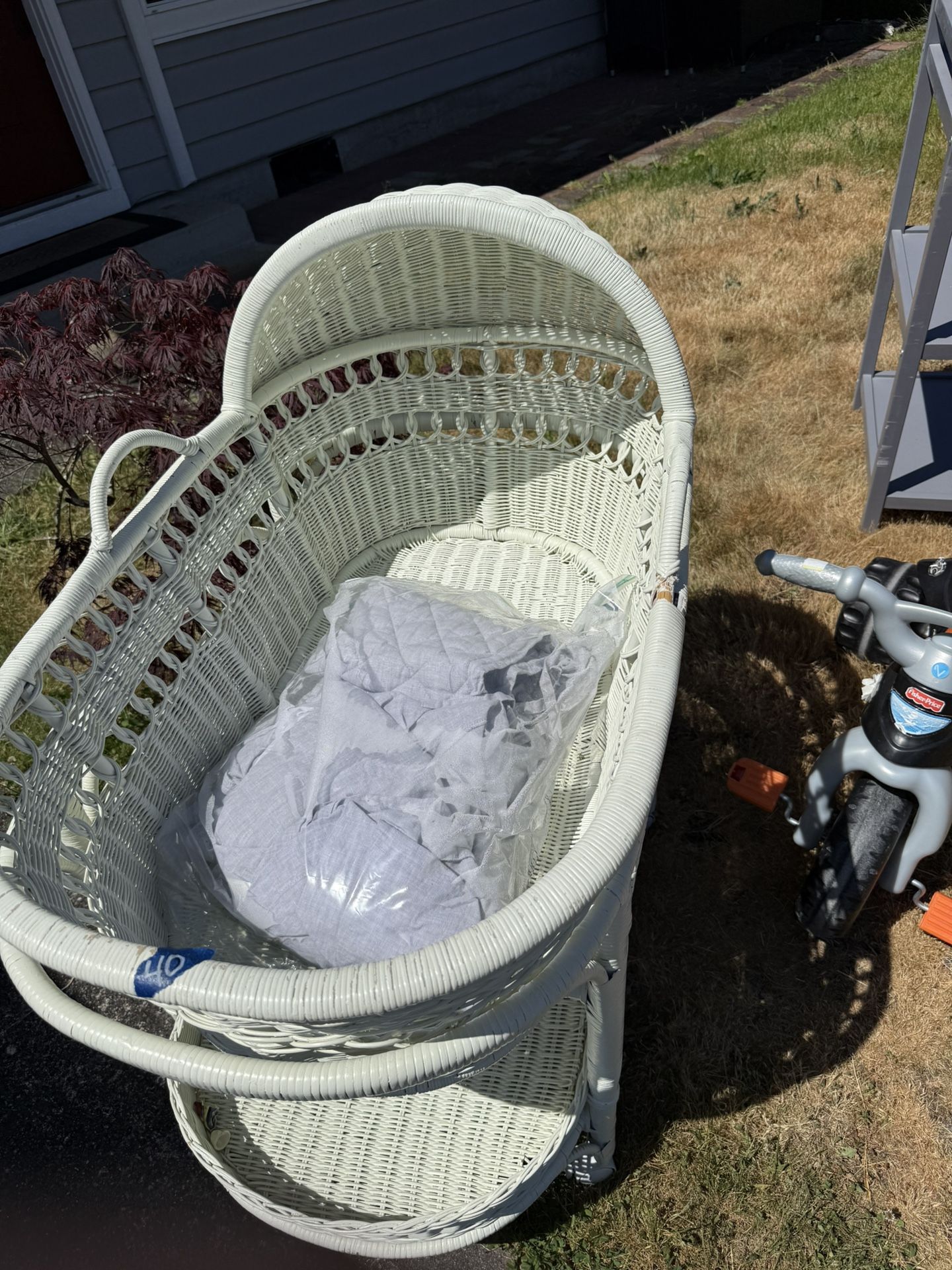 Pottery barn Bassinet