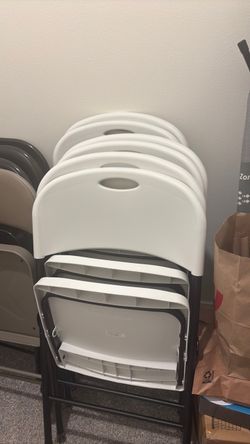Amazon Basics Sturdy Foldable Portable Plastic Chair, 350-Pound Capacity, Space Saving for Events and Seating, White, 6-Pack