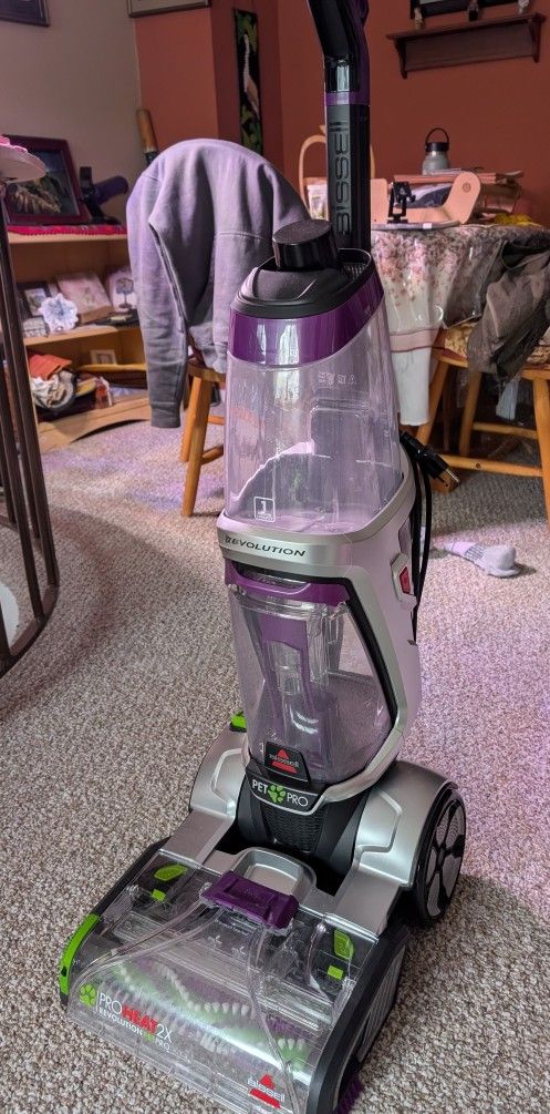 Sparingly Used Bissell Pet pro Revolution Carpet Cleaner