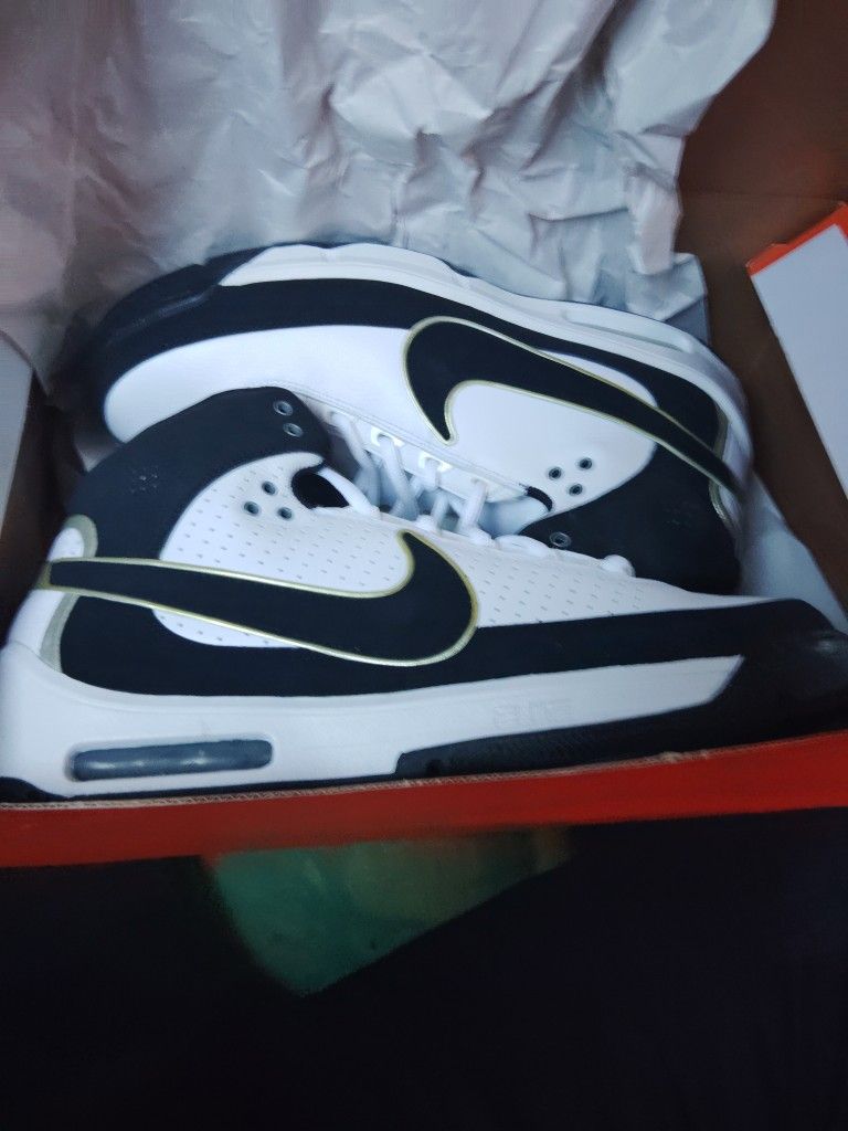 Nike 