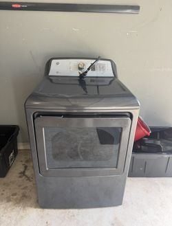 Selling 💯 Functional Drier GE