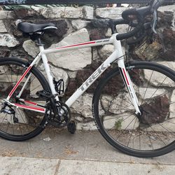 TREK ROAD BIKE