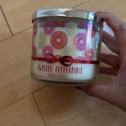 Bath And Body Works Candle $15
