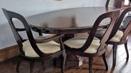 Dining room set and buffet