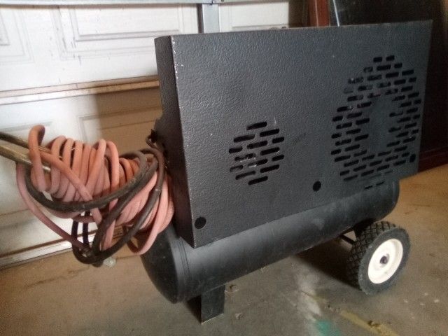Air Compressor Works Great $Air Compressor Works Great $85