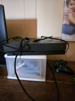 Microsoft Xbox One X 1TB Project Scorpio Edition