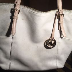 Michael Kor Leather Purse