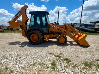 Case 580K 4WD Backhoe Loader