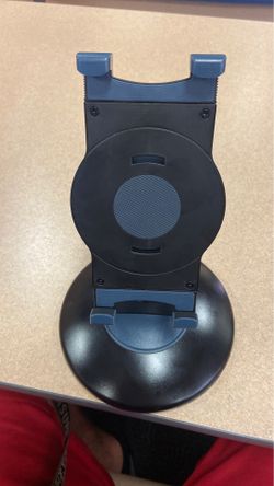 Universal tablet view station