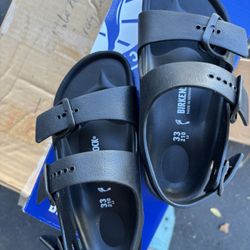 New Birkenstock- Children’s Black Milano Essentials Size 33