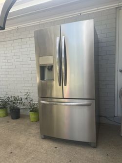 Mi refrigerador dejo de funcionar, precio 50.