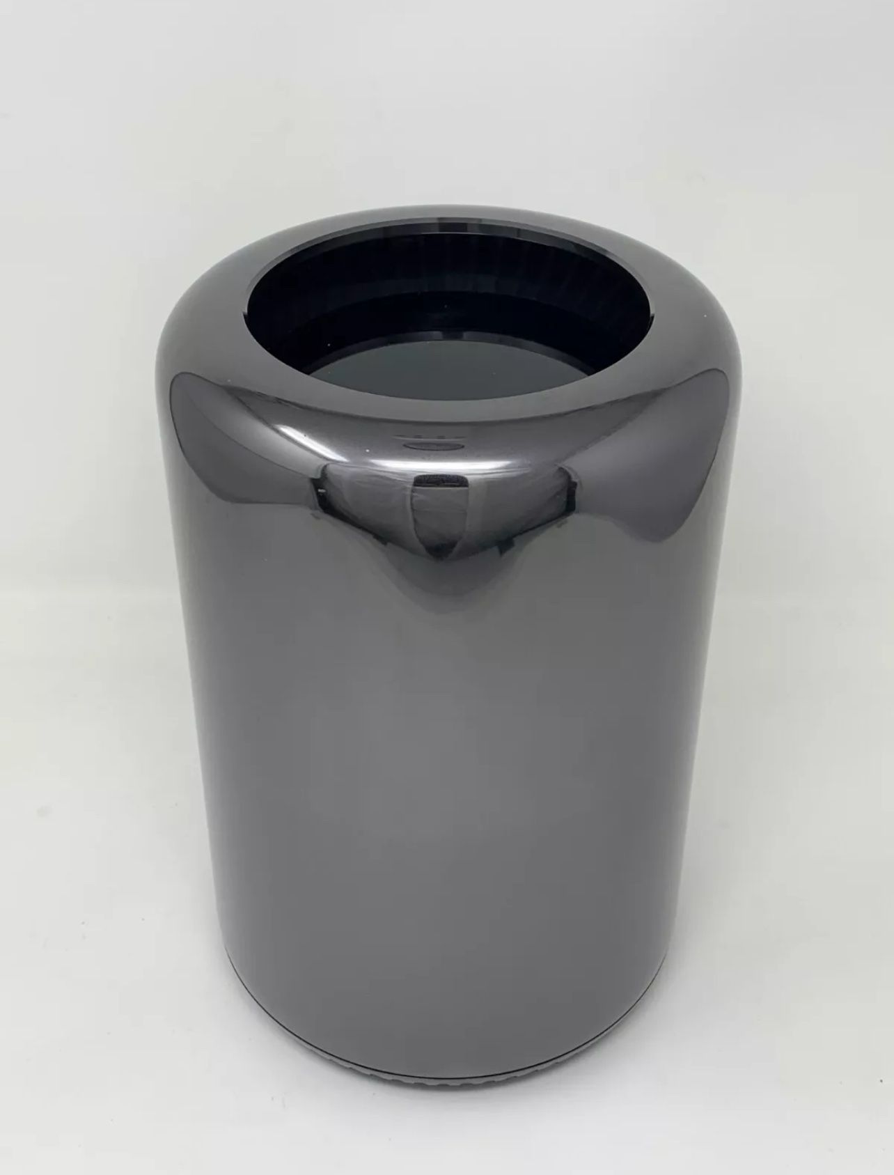 Apple Mac Pro 2.7 GHz 12-Core 128 GB RAM 1 TB SSD D700 Fully Loaded & Fast