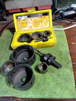 This Is A Coastal Hole Saw Set There's Approximately 9 Pieces These Are Excellent For Woodwork And So On It's Being Sold At A Good Price And They Are 