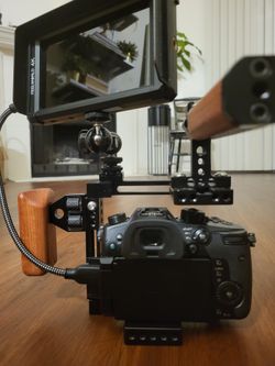 Panasonic Gh5 With Cage And Monitor