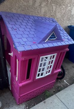 Girl toy house