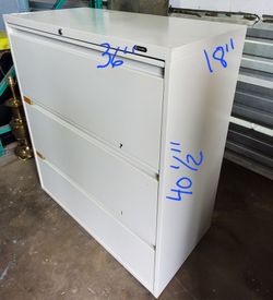 Storage Metal File Cabinets NO KEYS