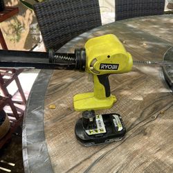 RYOBI 18V CAULK & ADHESIVE GUN WITH BATTERY 