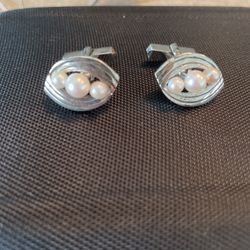 Women’s Cuff Links With Genuine Pearls