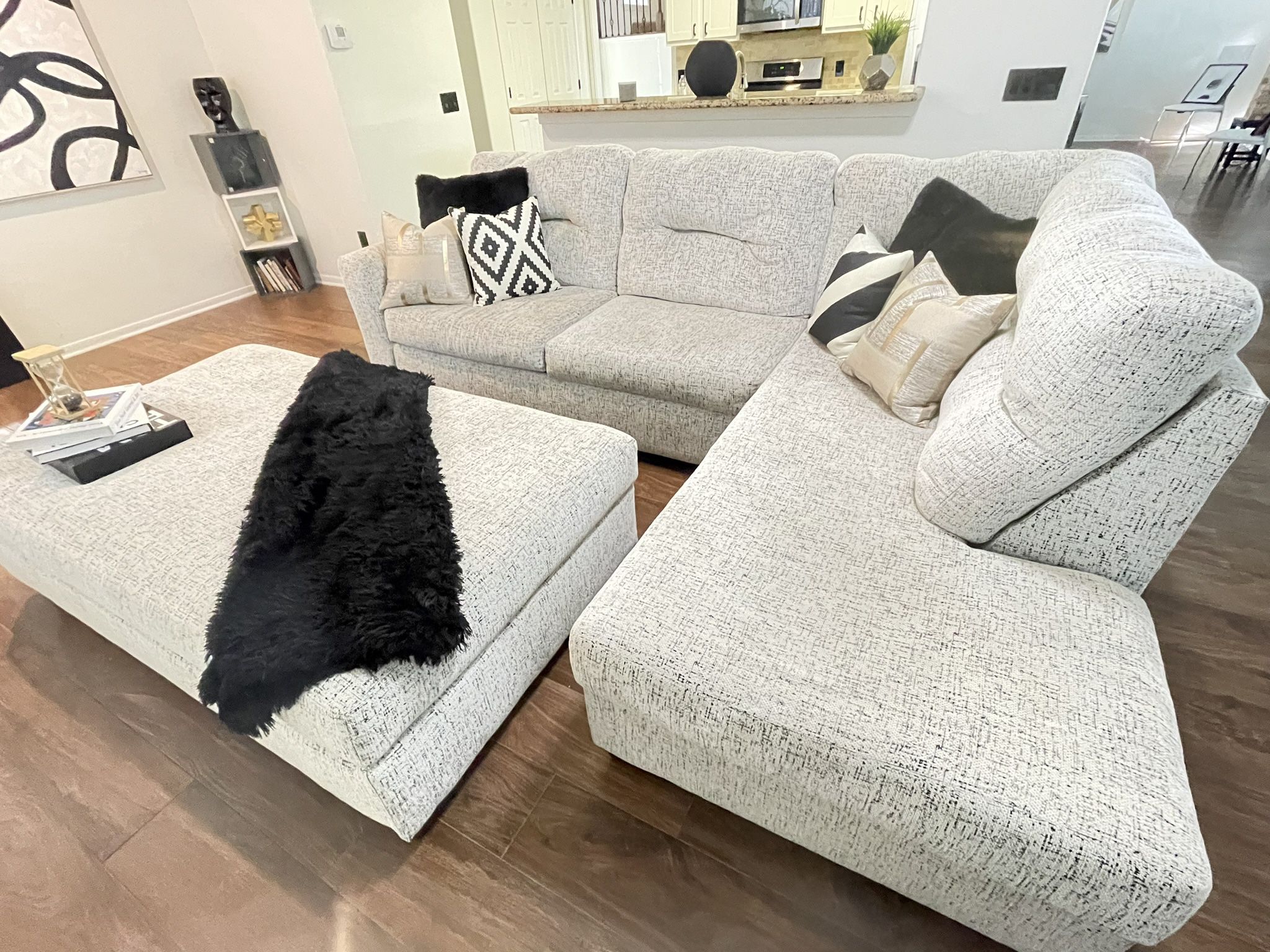 Sectional And Oversized Ottoman 