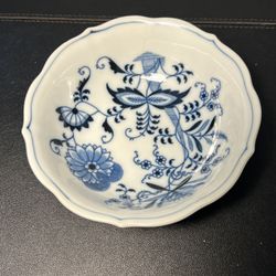 Lipper Japan 1980s Blue Danube “Blue Onions” Blue White Soup Cereal Bowl, 6x2”