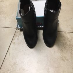 New In Box Black  Boots 