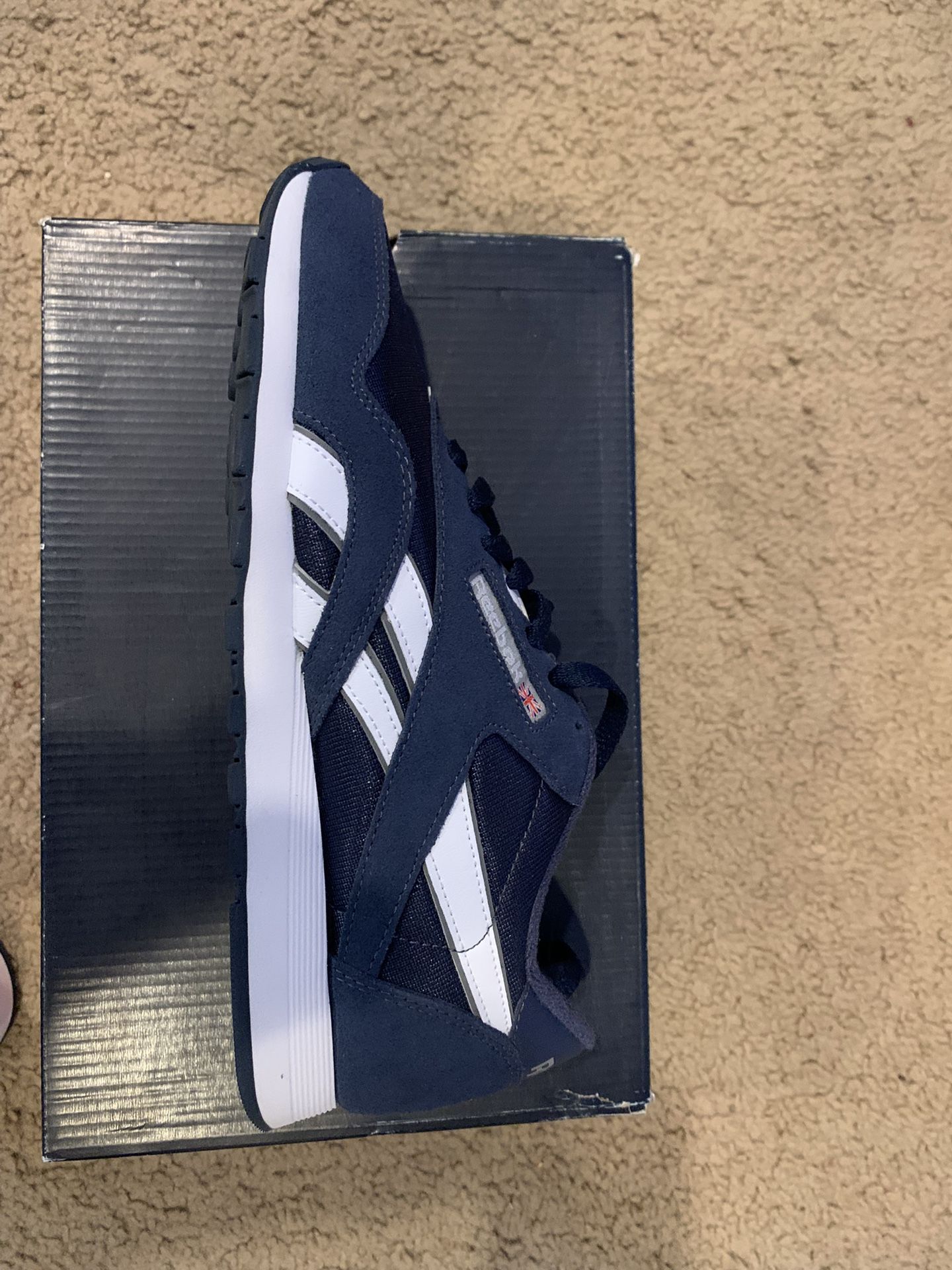 Reebok - Classic ( Brand New) 