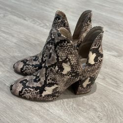 Steve Madden Snake Block Booties Size 5.5