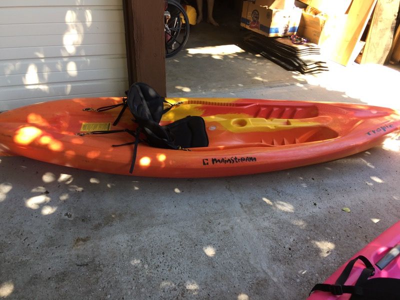Mainstream Tropic 9 Foot Kayak with Seat