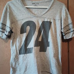 On Fire Grey T-shirt Sz Med $3 MPU SERIOUS INQUIRIES ONLY