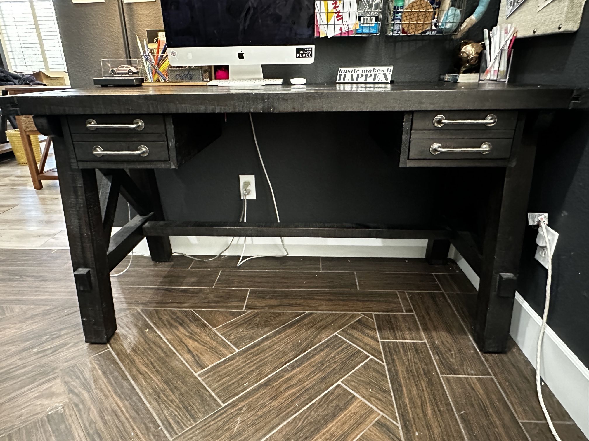 Black Wooden Desk for Sale in Las Vegas, NV OfferUp